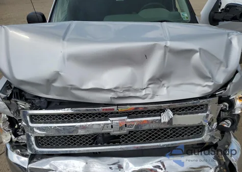 2013 Chevrolet Silverado C1500 Ls z USA, uszkodzony, nr VIN 1GCRCREA1DZ328405